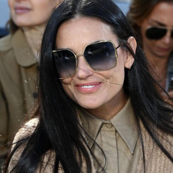 Final Price! Fendi FE40038U 10Y Sunglasses - Picture 3 of 10